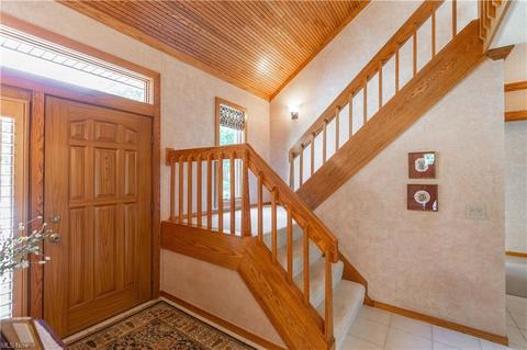 5481 Severn Cir NW, Canton, OH 44708 photo 3