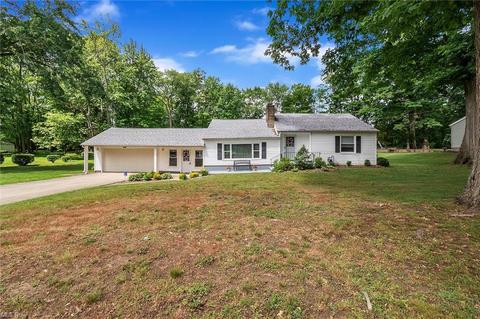 6241 Forest Dr, Ashtabula, OH 44004 photo 1