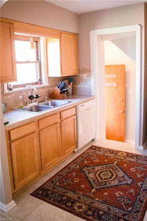 6703 Ackley Rd, Parma, OH 44129 photo 6