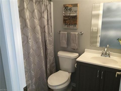 301 Xavier St, Elyria, OH 44035 photo 7