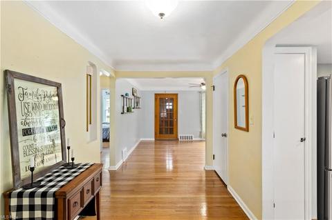 386 E 271st St, Euclid, OH 44132 photo 7