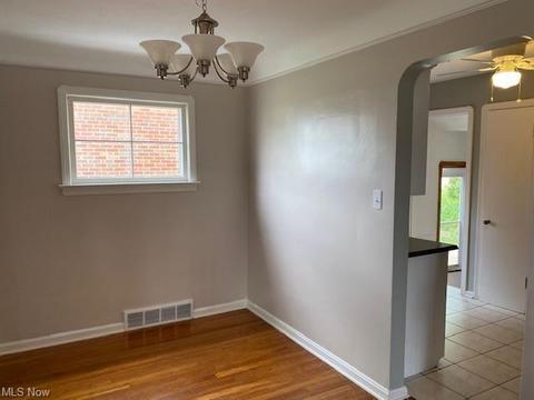8111 Essen Ave, Parma, OH 44129 photo 5