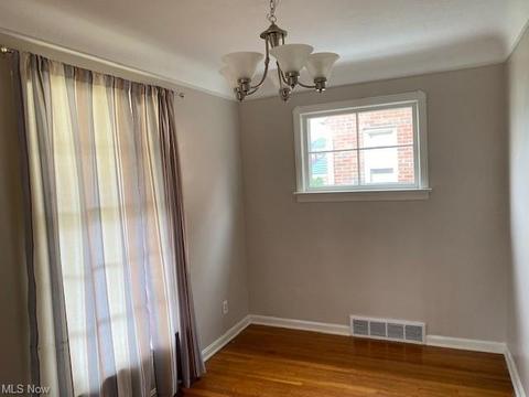 8111 Essen Ave, Parma, OH 44129 photo 4