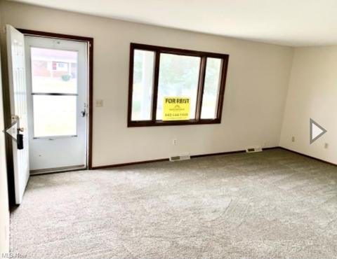 106 Hemlock Dr, Elyria, OH 44035 photo 8