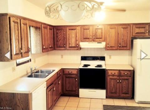 106 Hemlock Dr, Elyria, OH 44035 photo 6