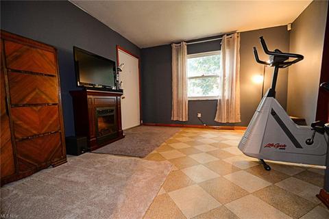 1651 E 276th St, Euclid, OH 44132 photo 15