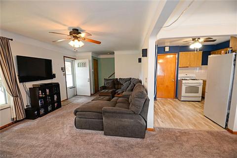 1651 E 276th St, Euclid, OH 44132 photo 5