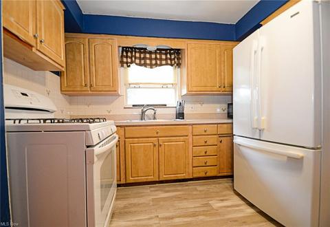 1651 E 276th St, Euclid, OH 44132 photo 6
