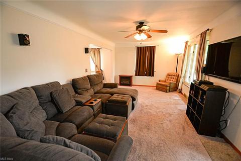 1651 E 276th St, Euclid, OH 44132 photo 4