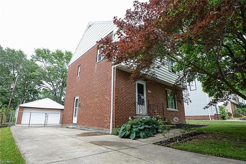 1651 E 276th St, Euclid, OH 44132 photo 1