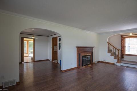 154 Berkley Rd, Elyria, OH 44035 photo 4