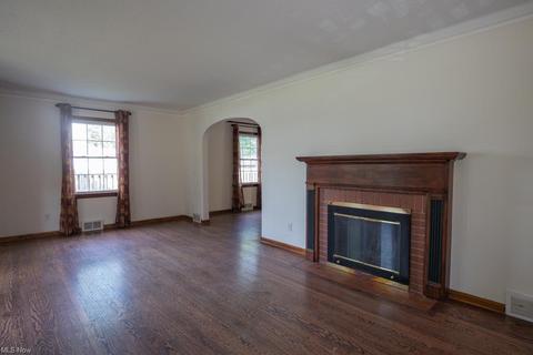 154 Berkley Rd, Elyria, OH 44035 photo 2