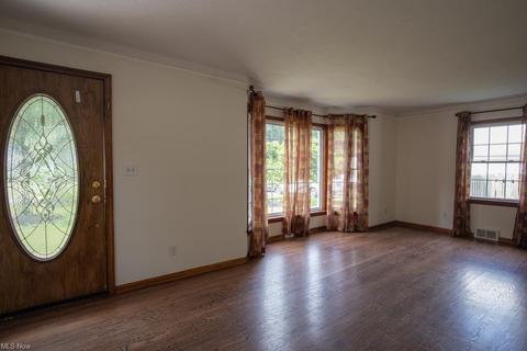 154 Berkley Rd, Elyria, OH 44035 photo 3