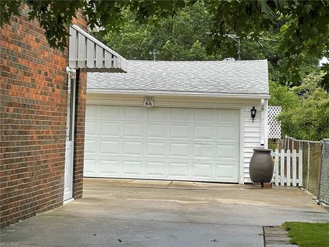 960 Wilder Ave, Elyria, OH 44035 photo 2