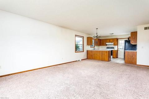 137 Wynn Ave, Elyria, OH 44035 photo 9