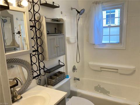 142 Roosevelt Ave, Elyria, OH 44035 photo 5