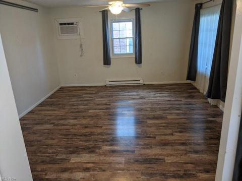142 Roosevelt Ave, Elyria, OH 44035 photo 8