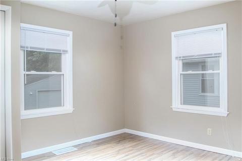 386 Creed St, Struthers, OH 44471 photo 7