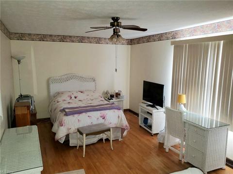 6740 Donna Rae Dr, Seven Hills, OH 44131 photo 8