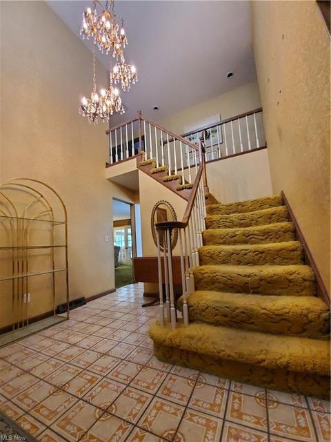 6740 Donna Rae Dr, Seven Hills, OH 44131 photo 11