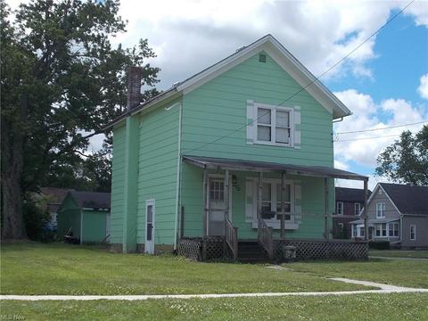 732 W 58th St, Ashtabula, OH 44004 photo 1