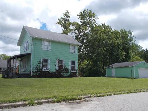732 W 58th St, Ashtabula, OH 44004 photo 3