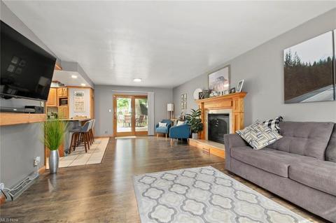 8012 Paulin Dr, Youngstown, OH 44514 photo 3