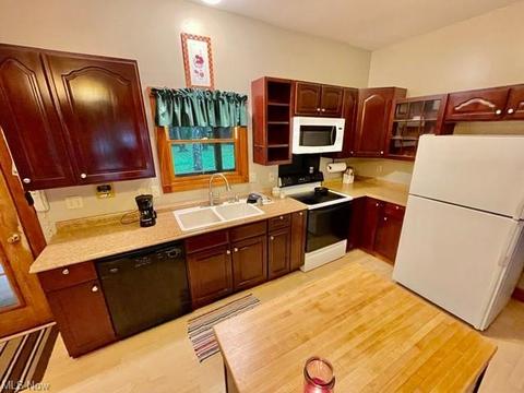 7865 Stocking Rd, Madison, OH 44057 photo 4