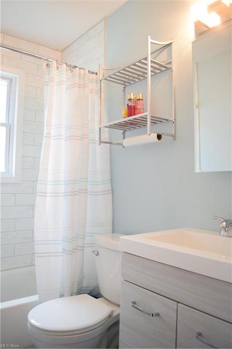 9084 Store Dr, Windham, OH 44288 photo 12