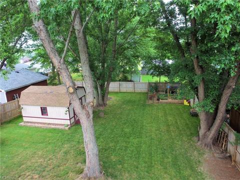 9084 Store Dr, Windham, OH 44288 photo 2