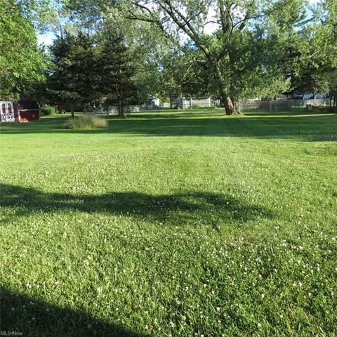 488 Cherry Ln, Seven Hills, OH 44131 photo 17