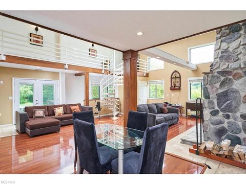 2743 W Bath Rd, Akron, OH 44333 photo 8
