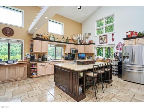 2743 W Bath Rd, Akron, OH 44333 photo 6