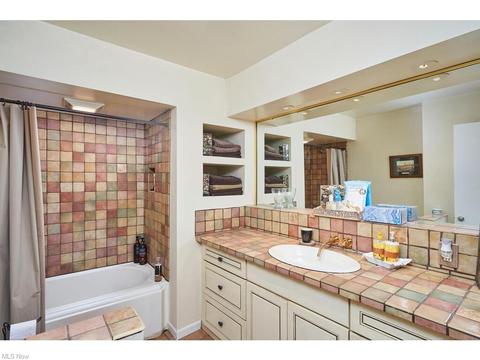 2743 W Bath Rd, Akron, OH 44333 photo 15