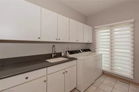 7355 Hillside Ln, Solon, OH 44139 photo 17