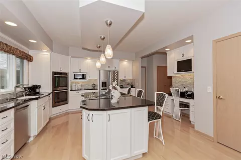 7355 Hillside Ln, Solon, OH 44139 photo 14