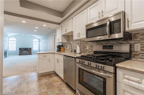 3656 Barrington Pl NW, Canton, OH 44708 photo 12