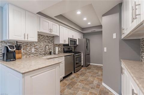 3656 Barrington Pl NW, Canton, OH 44708 photo 10