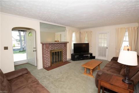 2472 Wise Ave NW, Canton, OH 44708 photo 5
