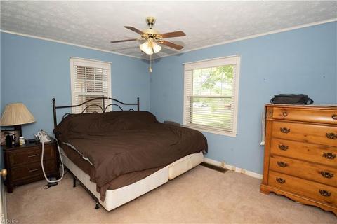 2472 Wise Ave NW, Canton, OH 44708 photo 8