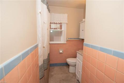 2472 Wise Ave NW, Canton, OH 44708 photo 6