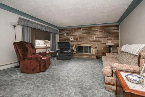 505 E 42nd St, Lorain, OH 44052 photo 2