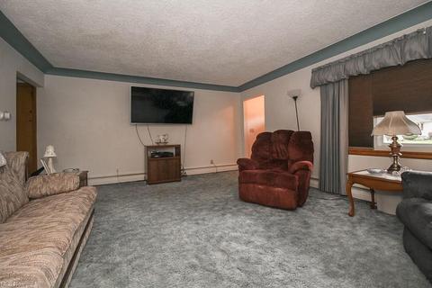 505 E 42nd St, Lorain, OH 44052 photo 4