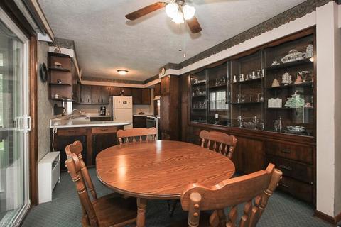 505 E 42nd St, Lorain, OH 44052 photo 9
