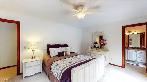 7489 Rollingbrook Trl, Solon, OH 44139 photo 21