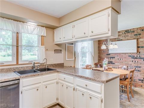 2215 55th St NE, Canton, OH 44721 photo 13