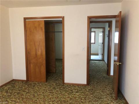 5828 Dunbar Ave, Ashtabula, OH 44004 photo 8