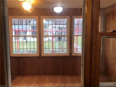 5828 Dunbar Ave, Ashtabula, OH 44004 photo 9