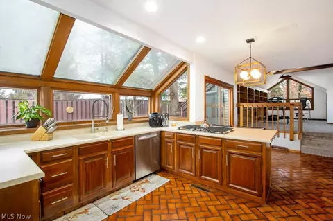 3548 Moonlight Bay Dr NW, Canton, OH 44708 photo 9