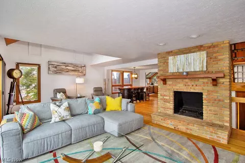3548 Moonlight Bay Dr NW, Canton, OH 44708 photo 4